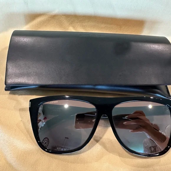 Black Sunglasses with Case - Picture 2 of 8